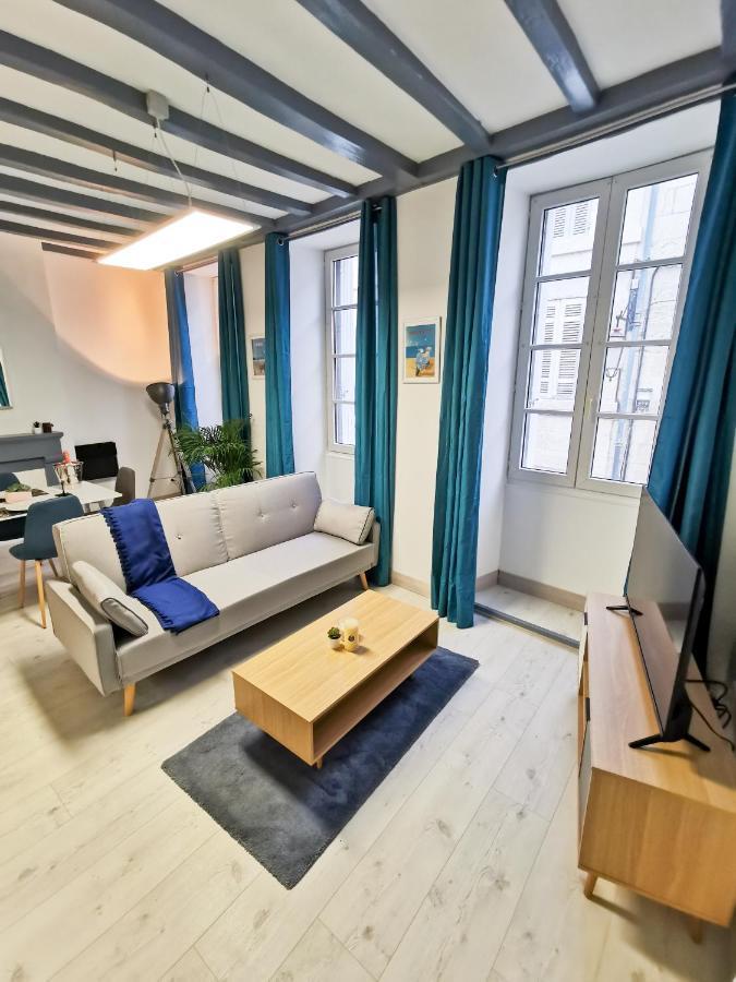 Appartement Ma Douce Charente - Superbe T3 Design Et Fonctionnel - Hyper Centre A Saintes Exterior photo